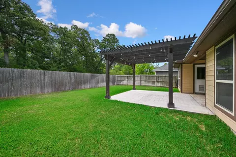 Exterior - 2117 Stubbs Dr, Bryan, TX 77807 photo 4 of 4