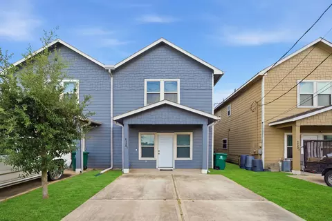 4528 Mayflower St #A/B, Houston, TX 77051