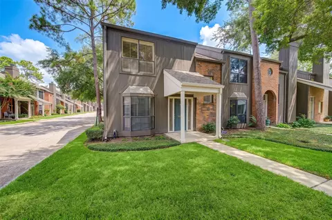 701 Bering Dr #201, Houston, TX 77057