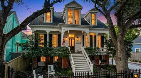 2110 Avenue O, Galveston, TX 77550
