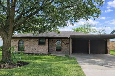 2806 Spa Dr, Deer Park, TX 77536