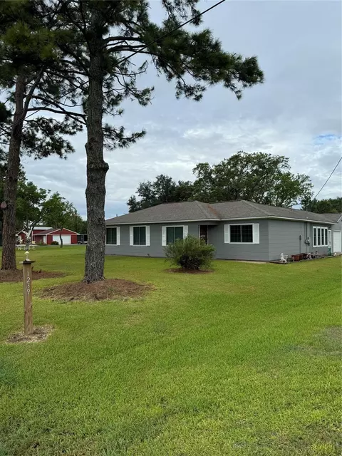 1239 Fm 1160 Rd, Louise, TX 77455