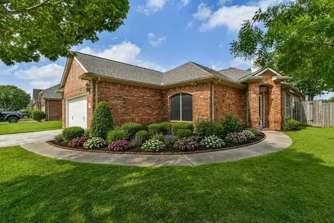 4055 Bentwood Dr, Dickinson, TX 77539
