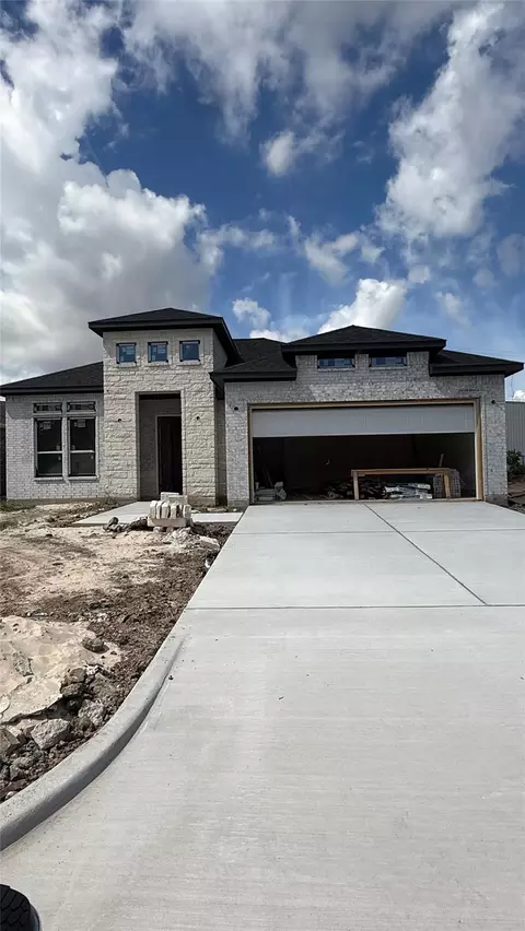 2115 Loc Loma, La Porte, TX 77571