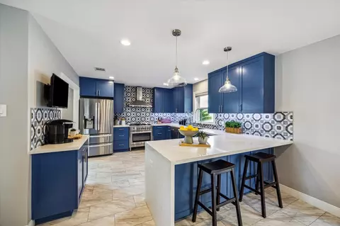 2050 Marnel Rd, Houston, TX 77055