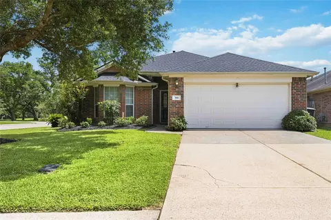 398 Henry St, Alvin, TX 77511