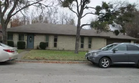 517 S Kirby St, Pilot Point, TX 76258