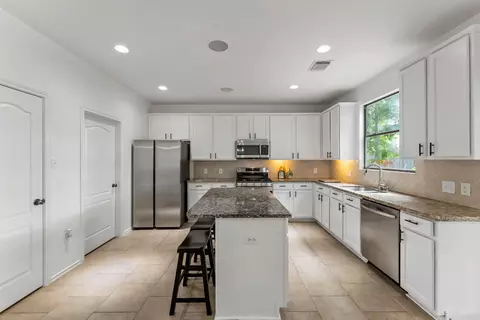 2106 Leaf Meadows Ct, Spring, TX 77386 photo 12