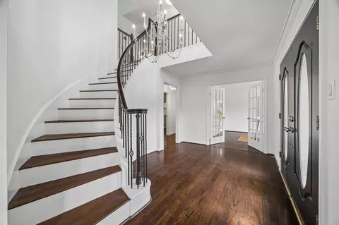 Entry Way - 9718 Oxted Ln, Spring, TX 77379 photo 1 of 2
