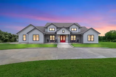 779 County Road 532a, Hallettsville, TX 77964