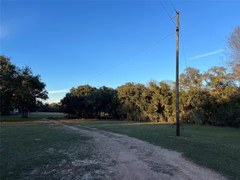 759 Grasshopper Rd, Inez, TX 77968 photo 1