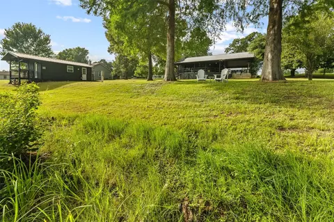 Exterior - 1445 Tara Dr, Trinity, TX 75862 photo 8 of 10