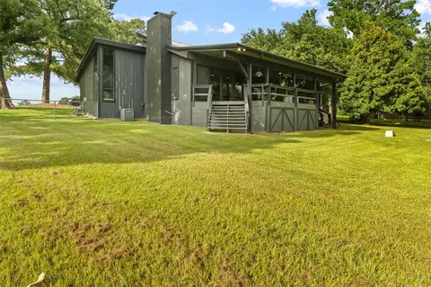 Exterior - 1445 Tara Dr, Trinity, TX 75862 photo 9 of 10
