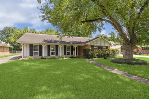 5114 Kinglet St, Houston, TX 77035