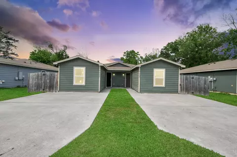 9027 Madera Rd #A, Houston, TX 77078