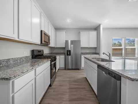 Kitchen - 14309 Ash Tree Dr, Conroe, TX 77302 photo 2 of 2