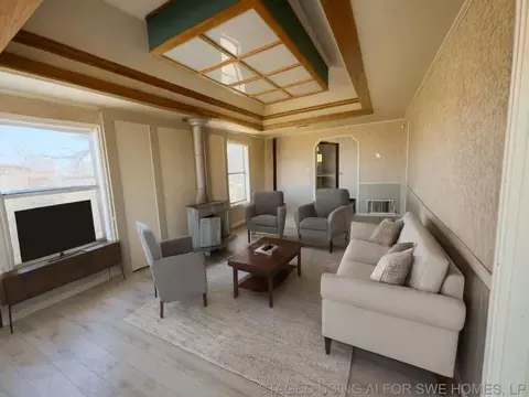 704 E Municipal Dr, Lubbock, TX 79403