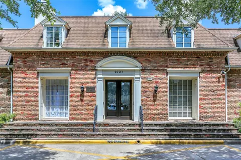 2727 Briarhurst Dr #2, Houston, TX 77057