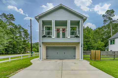 725 Magnolia Point Dr, Huffman, TX 77336