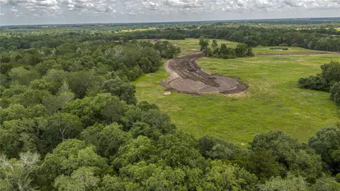 3 Ridgewood Ln, Brenham, TX 77833
