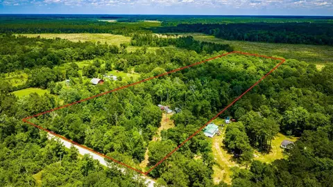 5800 Outlaw Bend Dr, Rye, TX 77369