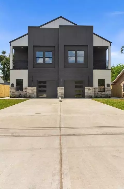 5302 San Juan St #A/B, Houston, TX 77020