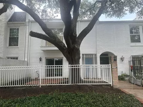 2220 Welch St, Houston, TX 77019