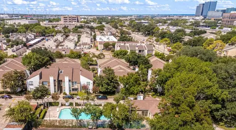 10047 Westpark Dr #30, Houston, TX 77042