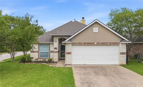 3801 Snowdance Ct, College Station, TX 77845