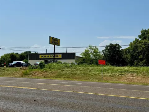 3717 State Highway 19, Riverside, TX 77320