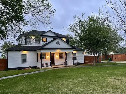 7338 Fauna St, Houston, TX 77061