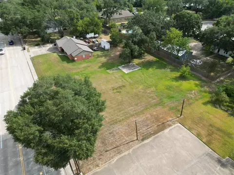 1402 Avenue D, Katy, TX 77493