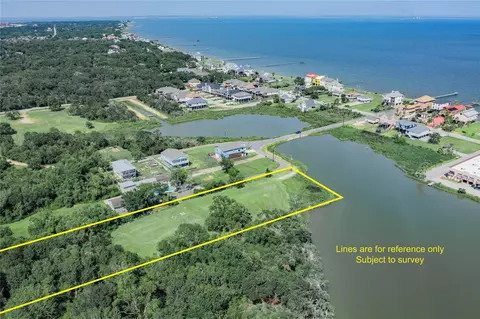 1917 Clopper St, Seabrook, TX 77586