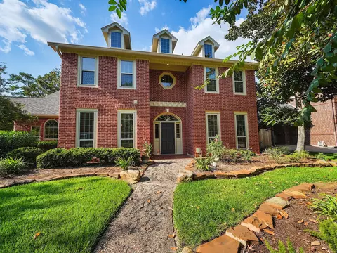 5 Hidden Pond Pl, The Woodlands, TX 77381
