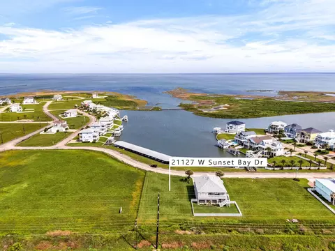 21127 W Sunset Bay Dr, Galveston, TX 77554