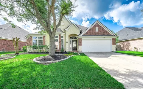 2603 Brightlake Way Ln, Pearland, TX 77584