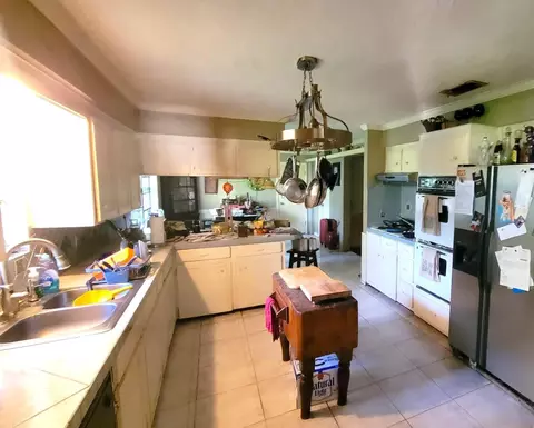 Kitchen - 4793 County Road 288, Angleton, TX 77515 photo 1 of 2