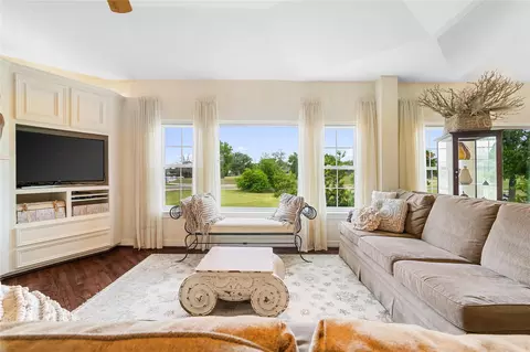 1734 Forestlake Dr, Sugar Land, TX 77479