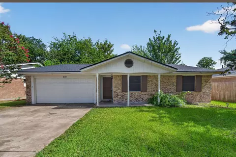 8530 Cedel Dr, Houston, TX 77055