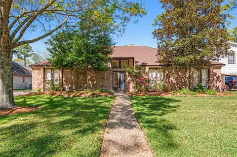 11818 Laneview Dr, Houston, TX 77070