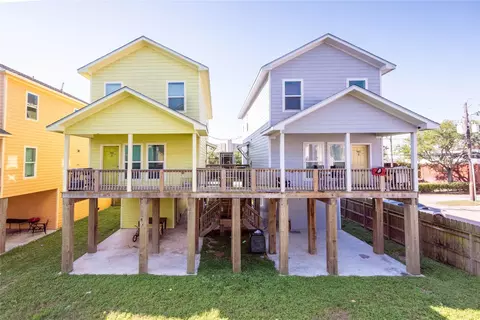 2113 Sealy St, Galveston, TX 77550