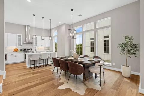 1175 W 19th St, Houston, TX 77008