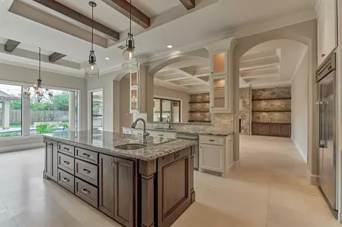 Kitchen - 25 Post Shadow Estate Dr, Spring, TX 77389 photo 5 of 5