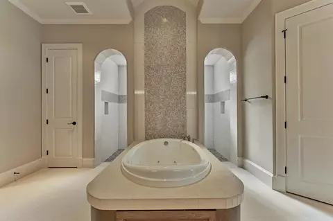 Bath - 25 Post Shadow Estate Dr, Spring, TX 77389 photo 2 of 8
