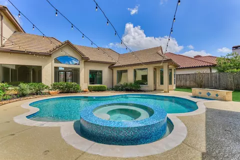 Exterior - 25 Post Shadow Estate Dr, Spring, TX 77389 photo 4 of 6