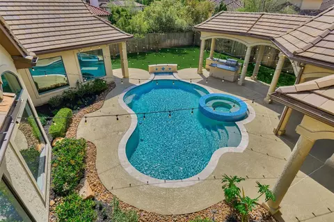 Exterior - 25 Post Shadow Estate Dr, Spring, TX 77389 photo 3 of 6