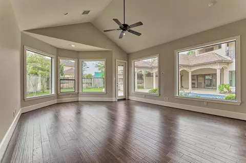 Living - 25 Post Shadow Estate Dr, Spring, TX 77389 photo 4 of 5