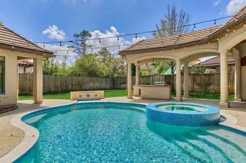 Exterior - 25 Post Shadow Estate Dr, Spring, TX 77389 photo 6 of 6