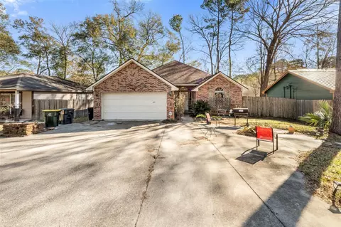411 Shawnee, Montgomery, TX 77316