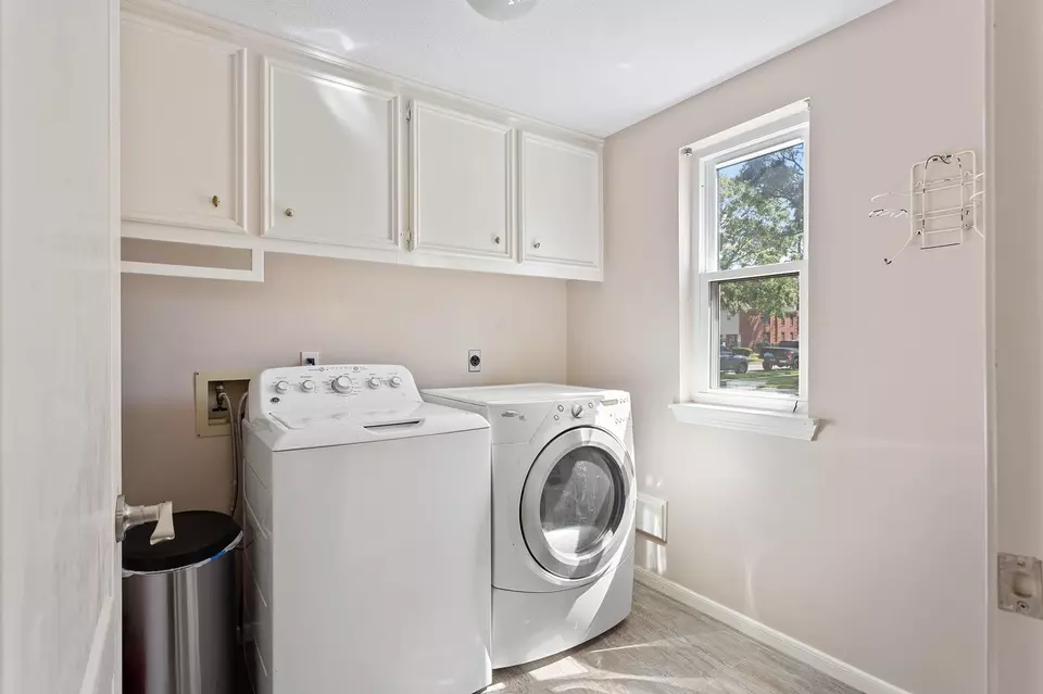 Other - 402 Windsor Dr, Friendswood, TX 77546 photo 5 of 11